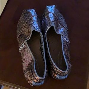 NEW Toms Multi-color glitter shoes.